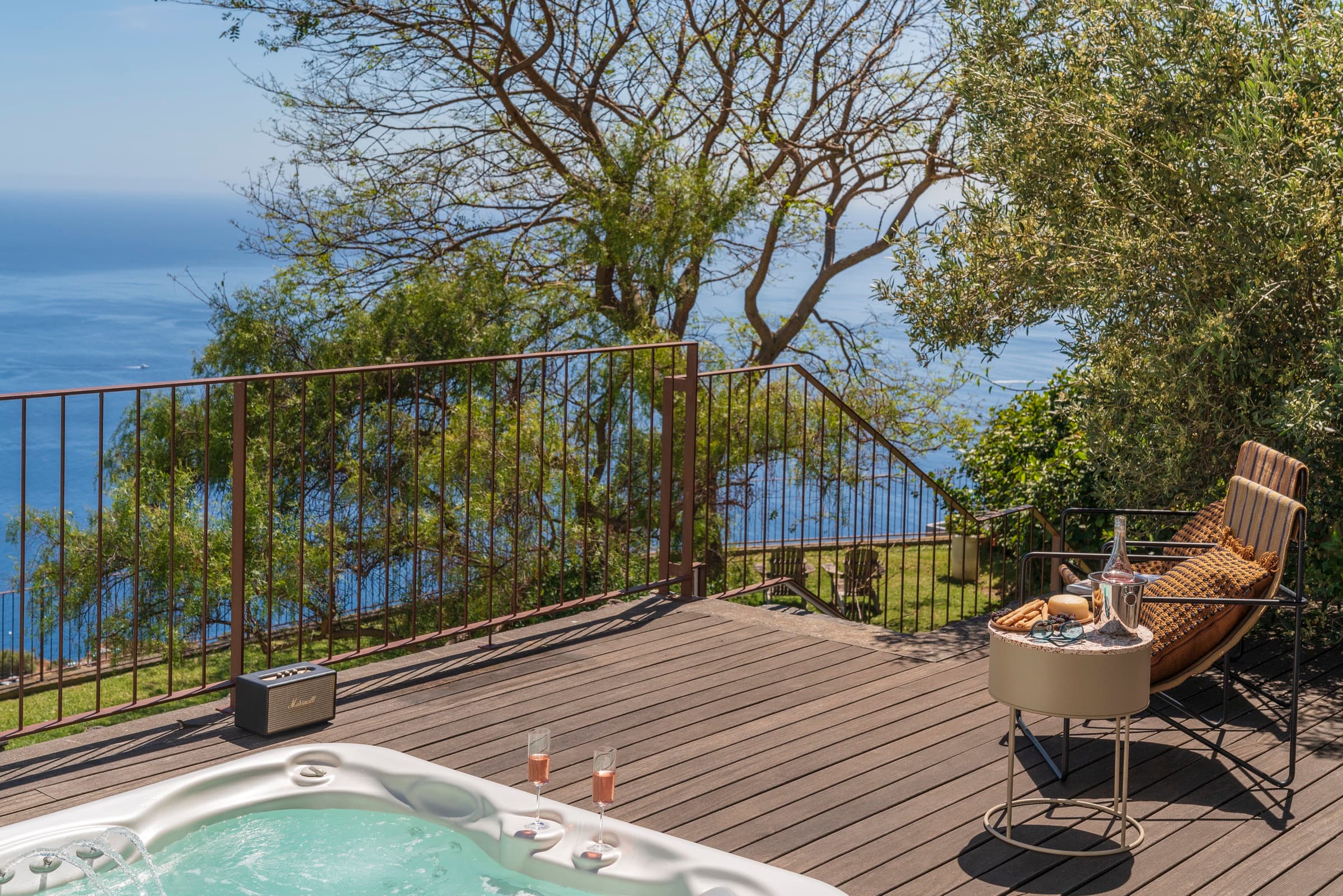 Hot tub terrace with ocean views