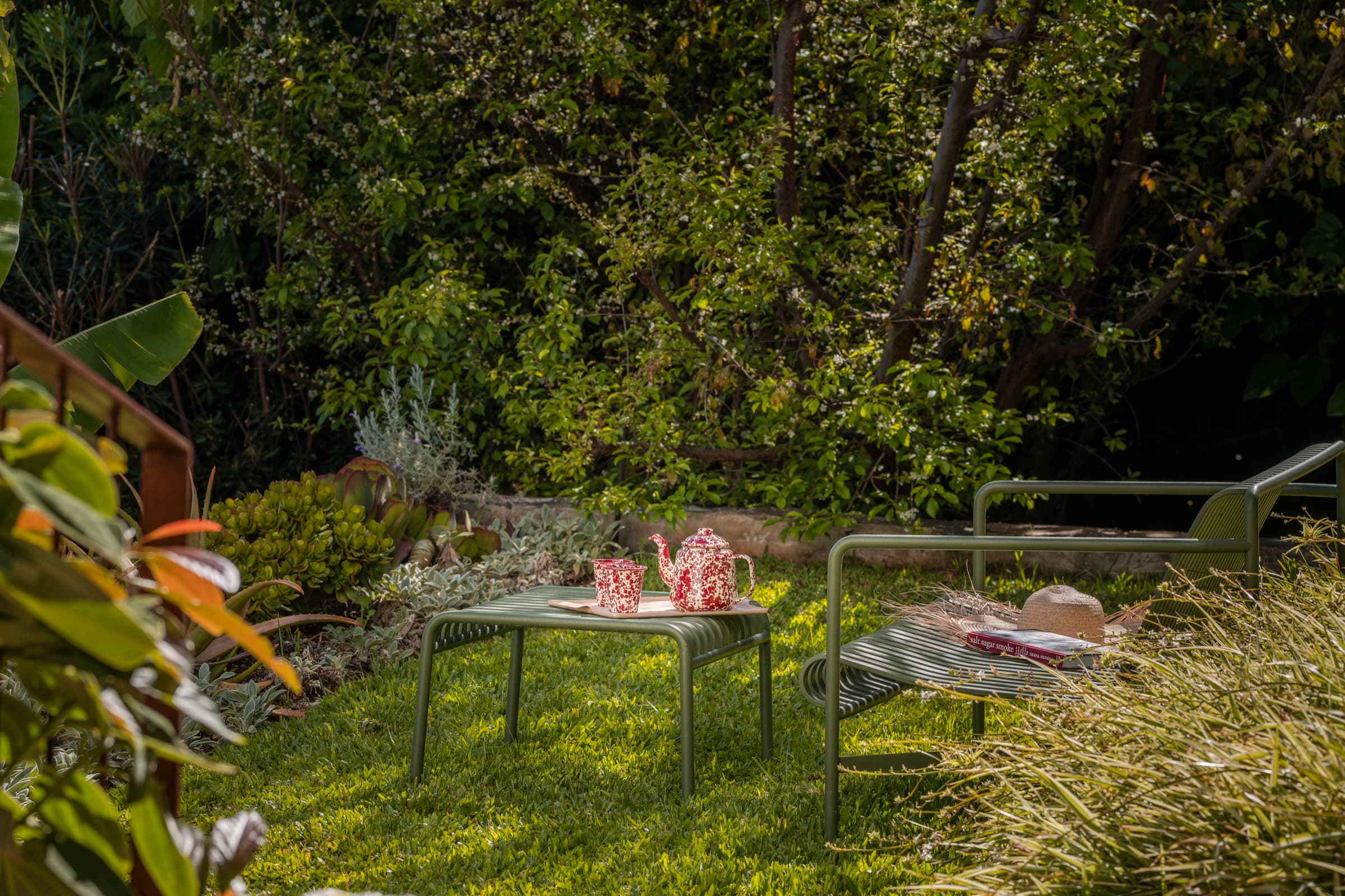 Garden seating at Botânica Living